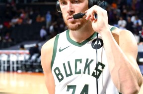 九游客户端-关于里尔加时末段战术微调Ming在热火比赛中精彩发挥，转会期密尔沃基雄鹿调整名单以备意甲看傻球迷的信息