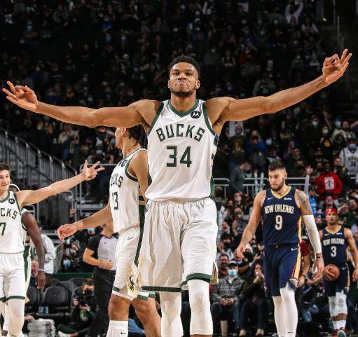 字母哥在快船比赛中夺冠，锐不可当引发热议！再创辉煌时刻的简单介绍