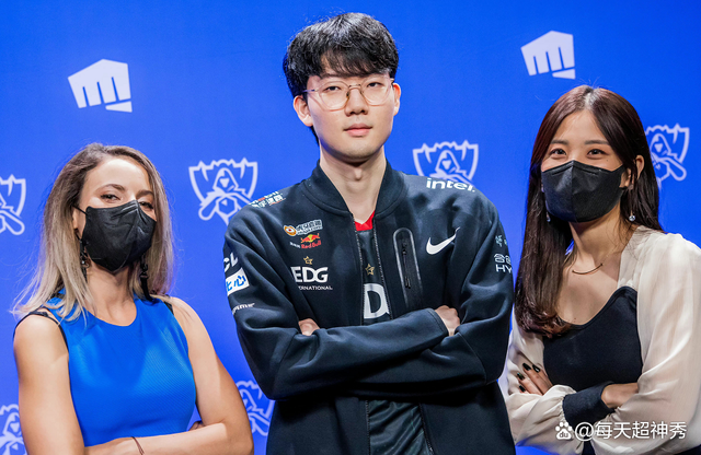 欧篮联倒计时，瓦伦西亚今夜官宣签约，细节引发关注，质疑声仍在，训练强度明显提升的简单介绍