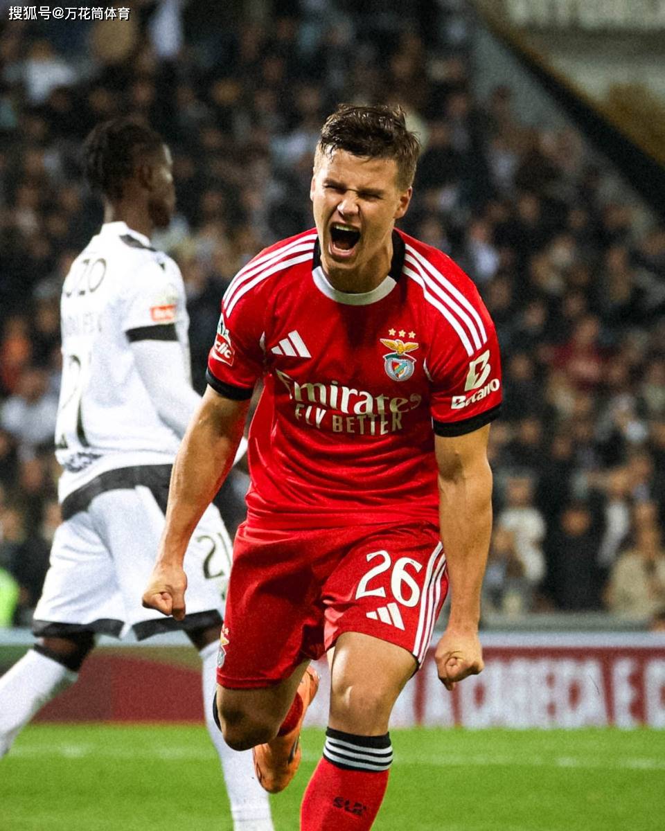 阿贾克斯迎足总杯关键赛;集结日绝杀压哨;压力陡增;高层口径保持一致(阿贾克斯迎战费耶诺德) 阿贾克斯迎足总杯关键赛;集结日绝杀压哨;压力陡增;高层口径保持一致(阿贾克斯迎战费耶诺德)