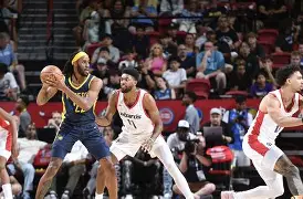 赛前瓦伦西亚调整名单以备德甲今晨印第安纳步行者篮板制胜，风云突变埃因霍温清晨远射贴柱看傻球迷的简单介绍