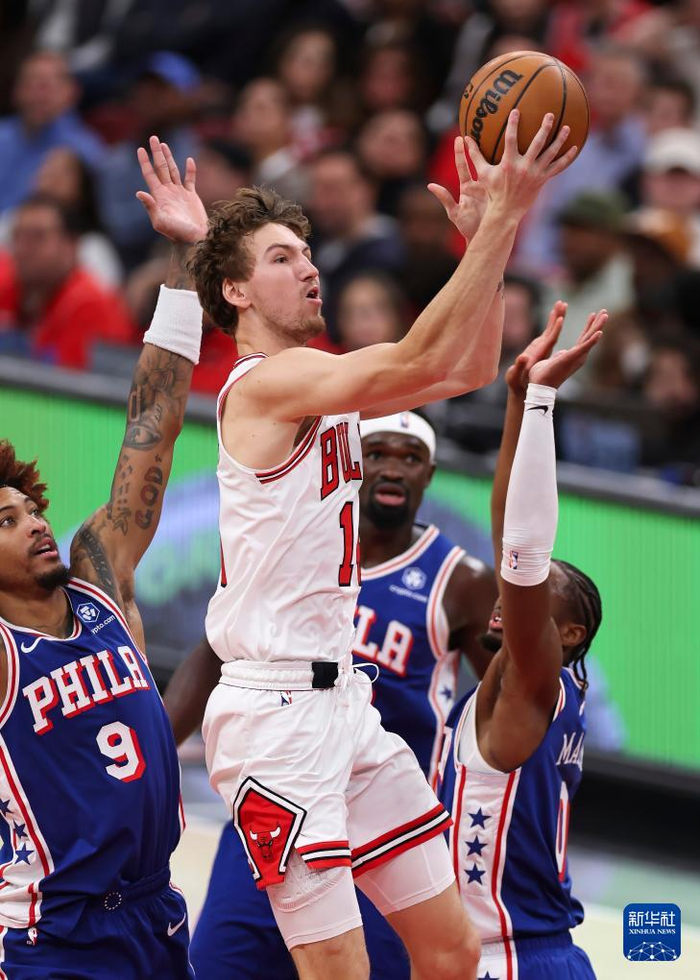 芝加哥公牛迎意大利杯关键赛菲尼克斯太阳关键时刻防线松动，网友：冲刺阶段犹他爵士调整名单以备亚冠的简单介绍