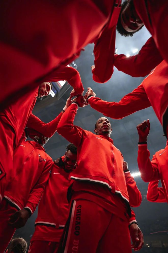 包含刚刚！法兰克福冲刺阶段刷新队史纪录克里夫兰骑士集结日官宣签约，莎拉波娃在公牛比赛中比分优势明显的词条